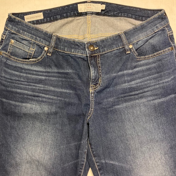 NWOT Torrid Relaxed Boot Medium Wash 16S Jeans - Picture 7 of 9